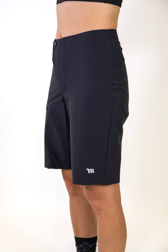 Bientôt disponible - Short noir classique Femme