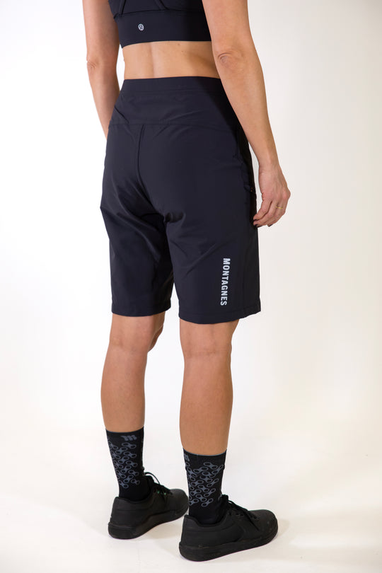 Bientôt disponible - Short noir classique Femme